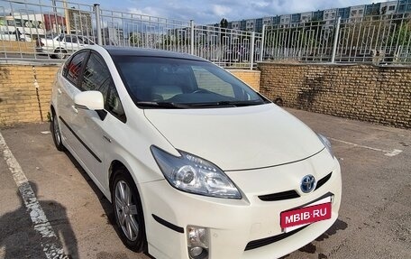 Toyota Prius, 2010 год, 1 350 000 рублей, 8 фотография