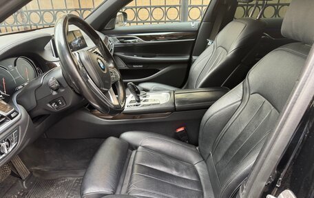 BMW 7 серия, 2016 год, 3 550 000 рублей, 28 фотография