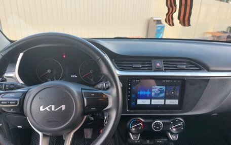 KIA Rio IV, 2022 год, 1 650 000 рублей, 6 фотография