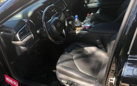 Toyota Camry, 2018 год, 2 975 000 рублей, 7 фотография