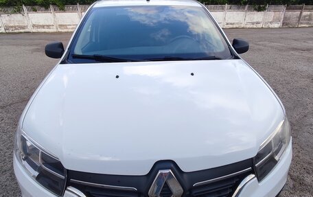 Renault Logan II, 2018 год, 740 000 рублей, 5 фотография