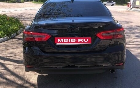Toyota Camry, 2018 год, 2 975 000 рублей, 4 фотография