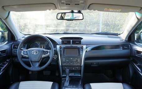 Toyota Camry, 2016 год, 1 850 000 рублей, 8 фотография
