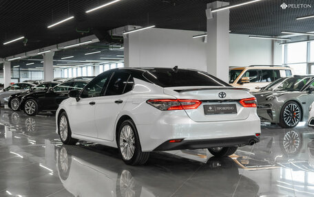 Toyota Camry, 2020 год, 3 380 000 рублей, 5 фотография