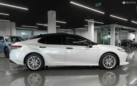 Toyota Camry, 2020 год, 3 380 000 рублей, 7 фотография
