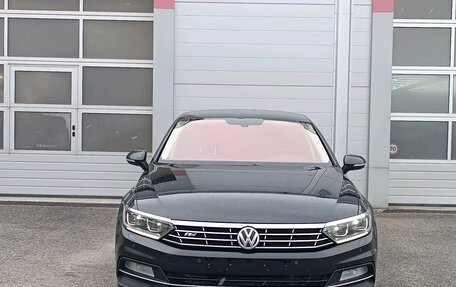 Volkswagen Passat B8 рестайлинг, 2017 год, 1 849 000 рублей, 2 фотография