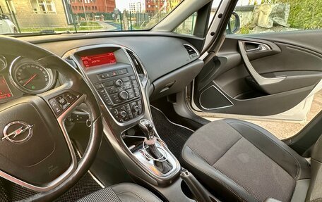 Opel Astra J, 2011 год, 800 000 рублей, 6 фотография