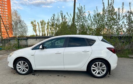 Opel Astra J, 2011 год, 800 000 рублей, 8 фотография