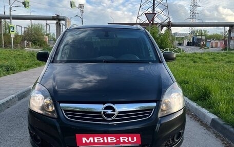 Opel Zafira B, 2014 год, 1 100 000 рублей, 2 фотография