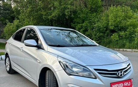 Hyundai Solaris II рестайлинг, 2016 год, 890 000 рублей, 2 фотография