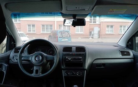 Volkswagen Polo VI (EU Market), 2014 год, 270 000 рублей, 2 фотография
