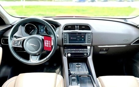 Jaguar F-Pace, 2017 год, 2 500 000 рублей, 8 фотография