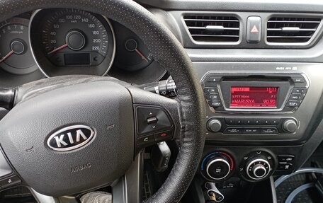KIA Rio III рестайлинг, 2011 год, 690 000 рублей, 2 фотография