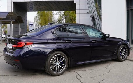 BMW 5 серия, 2021 год, 5 990 000 рублей, 4 фотография