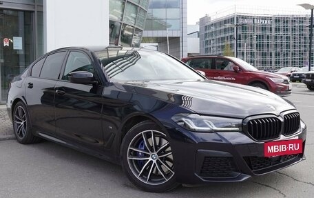 BMW 5 серия, 2021 год, 5 990 000 рублей, 3 фотография