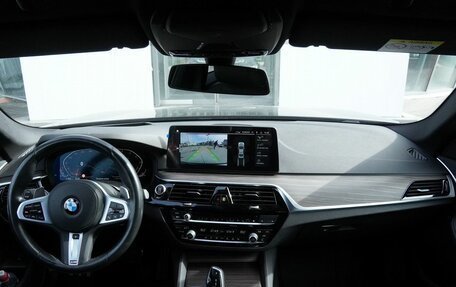 BMW 5 серия, 2021 год, 5 990 000 рублей, 13 фотография