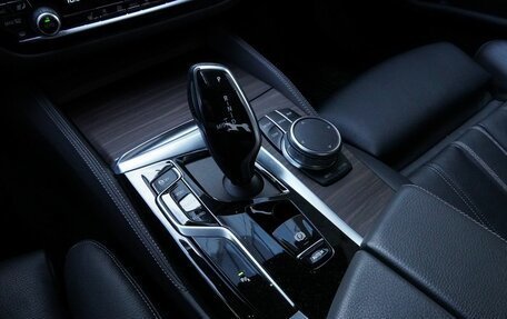 BMW 5 серия, 2021 год, 5 990 000 рублей, 15 фотография