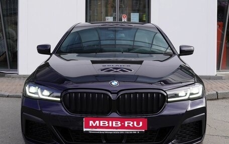 BMW 5 серия, 2021 год, 5 990 000 рублей, 2 фотография