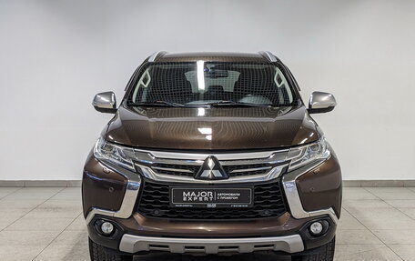 Mitsubishi Pajero Sport III рестайлинг, 2018 год, 2 930 000 рублей, 2 фотография