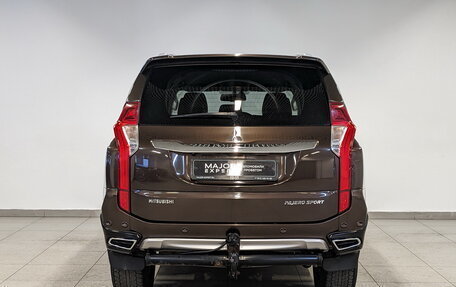 Mitsubishi Pajero Sport III рестайлинг, 2018 год, 2 930 000 рублей, 6 фотография