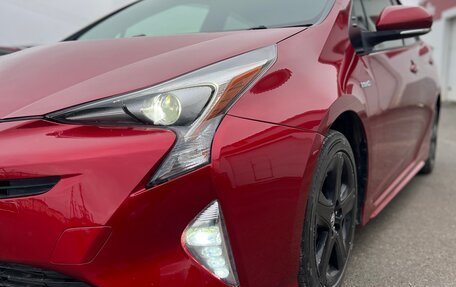 Toyota Prius IV XW50, 2016 год, 1 800 000 рублей, 2 фотография