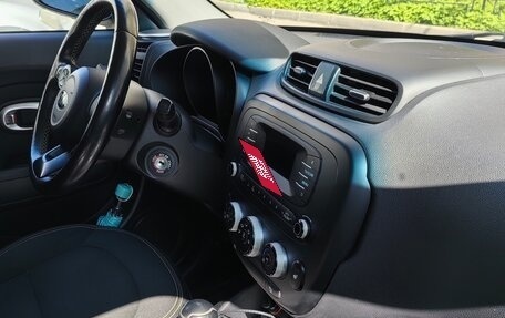 KIA Soul II рестайлинг, 2014 год, 1 400 000 рублей, 18 фотография