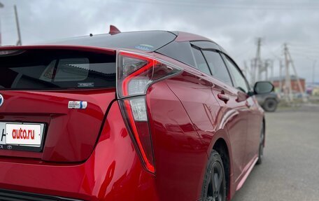Toyota Prius IV XW50, 2016 год, 1 800 000 рублей, 8 фотография