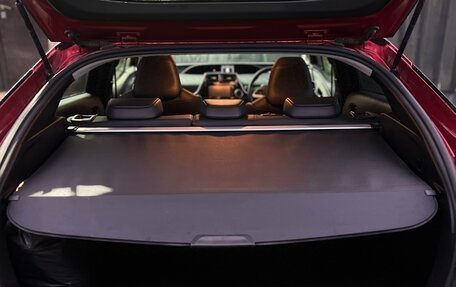 Toyota Prius IV XW50, 2016 год, 1 800 000 рублей, 15 фотография