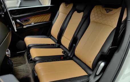 Bentley Bentayga I, 2017 год, 12 280 000 рублей, 25 фотография