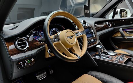 Bentley Bentayga I, 2017 год, 12 280 000 рублей, 20 фотография