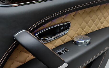 Bentley Bentayga I, 2017 год, 12 280 000 рублей, 37 фотография