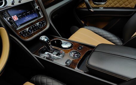 Bentley Bentayga I, 2017 год, 12 280 000 рублей, 40 фотография
