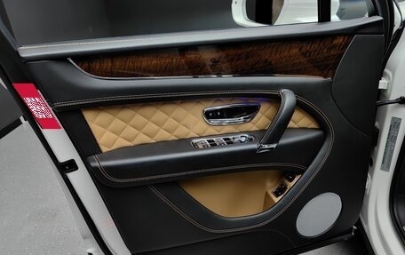 Bentley Bentayga I, 2017 год, 12 280 000 рублей, 22 фотография