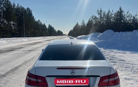 Mercedes-Benz E-Класс, 2012 год, 1 800 000 рублей, 2 фотография