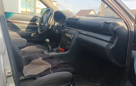 Audi A4, 2000 год, 250 000 рублей, 10 фотография