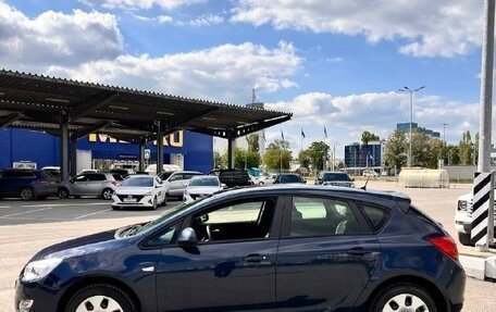 Opel Astra J, 2010 год, 750 000 рублей, 4 фотография
