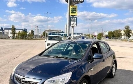Opel Astra J, 2010 год, 750 000 рублей, 2 фотография