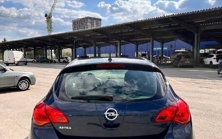 Opel Astra J, 2010 год, 750 000 рублей, 6 фотография
