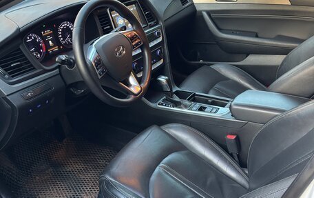 Hyundai Sonata VII, 2018 год, 2 050 000 рублей, 6 фотография