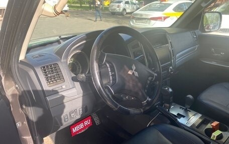 Mitsubishi Pajero IV, 2015 год, 2 520 000 рублей, 5 фотография