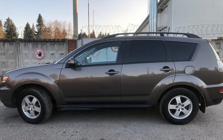 Mitsubishi Outlander III рестайлинг 3, 2012 год, 1 100 000 рублей, 9 фотография