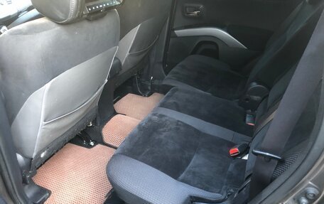 Mitsubishi Outlander III рестайлинг 3, 2012 год, 1 100 000 рублей, 11 фотография
