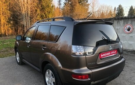 Mitsubishi Outlander III рестайлинг 3, 2012 год, 1 100 000 рублей, 8 фотография