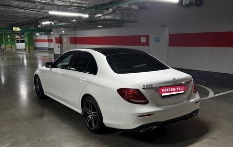 Mercedes-Benz E-Класс, 2017 год, 4 000 000 рублей, 4 фотография