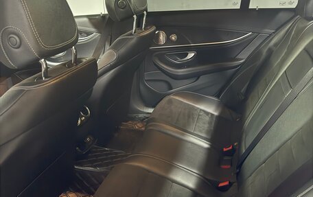Mercedes-Benz E-Класс, 2017 год, 4 000 000 рублей, 8 фотография