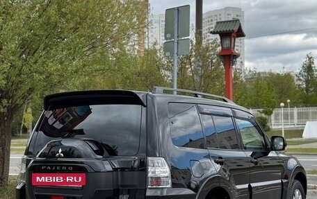 Mitsubishi Pajero IV, 2015 год, 2 240 000 рублей, 4 фотография