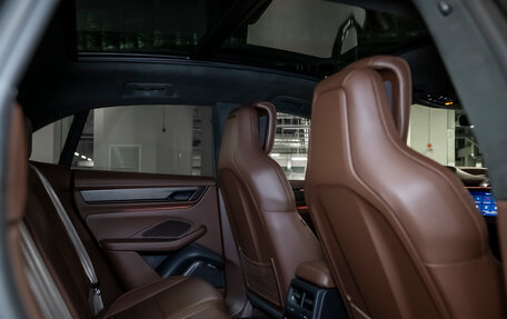 Porsche Macan, 2024 год, 24 990 000 рублей, 38 фотография