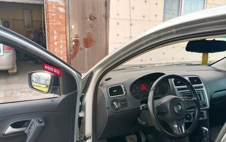 Volkswagen Polo VI (EU Market), 2013 год, 720 000 рублей, 5 фотография