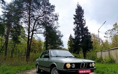 BMW 5 серия, 1982 год, 700 000 рублей, 13 фотография