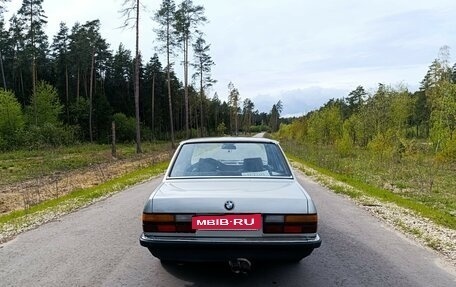 BMW 5 серия, 1982 год, 700 000 рублей, 7 фотография